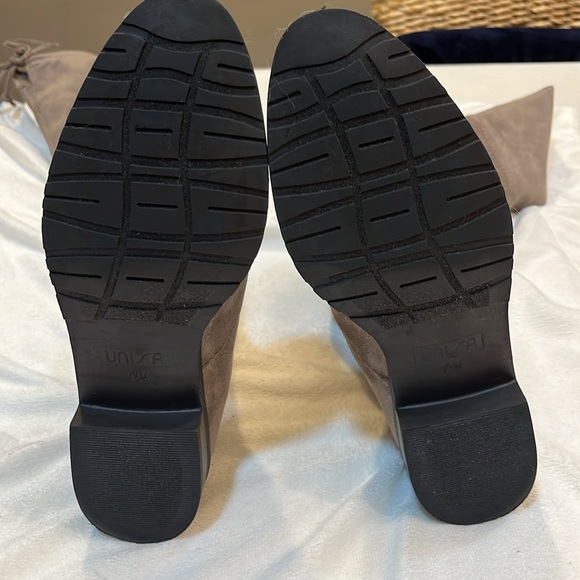 Unisa Adivan Over The Knee Boots Taupe Faux Suede Size 71/2 M - Picture 8 of 11